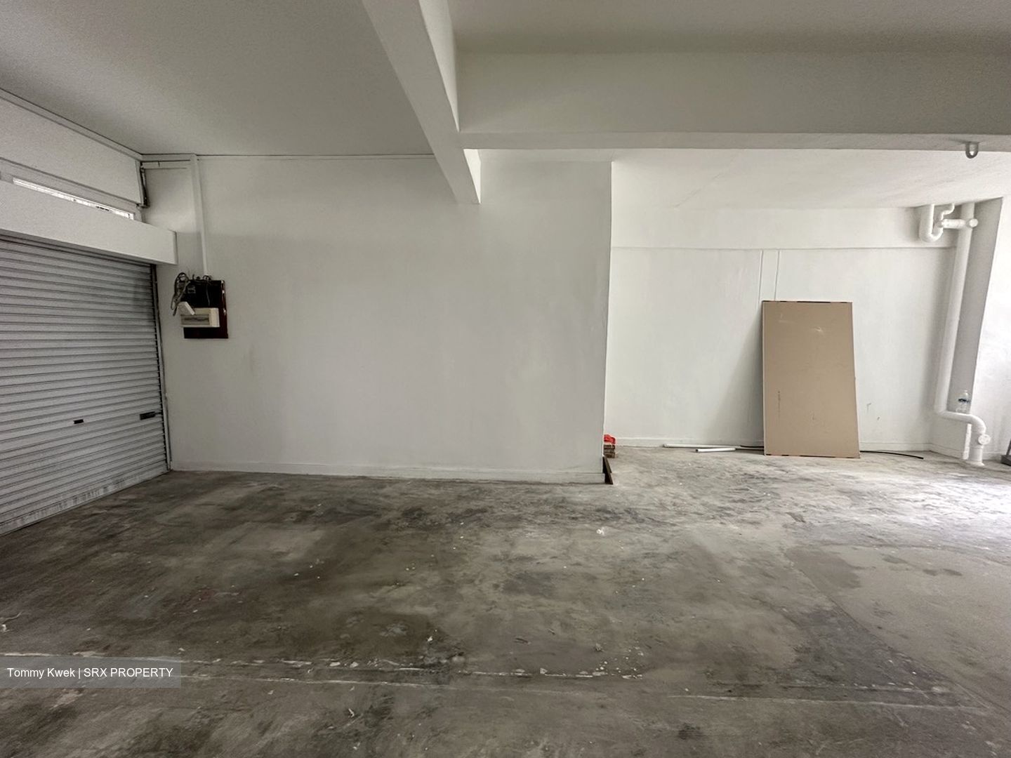 Jurong East Avenue 1 (D22), Shop House #589205901